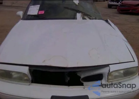 1998 Oldsmobile 88 Ls z USA, uszkodzony, nr VIN 1G3HN52K5W4817210